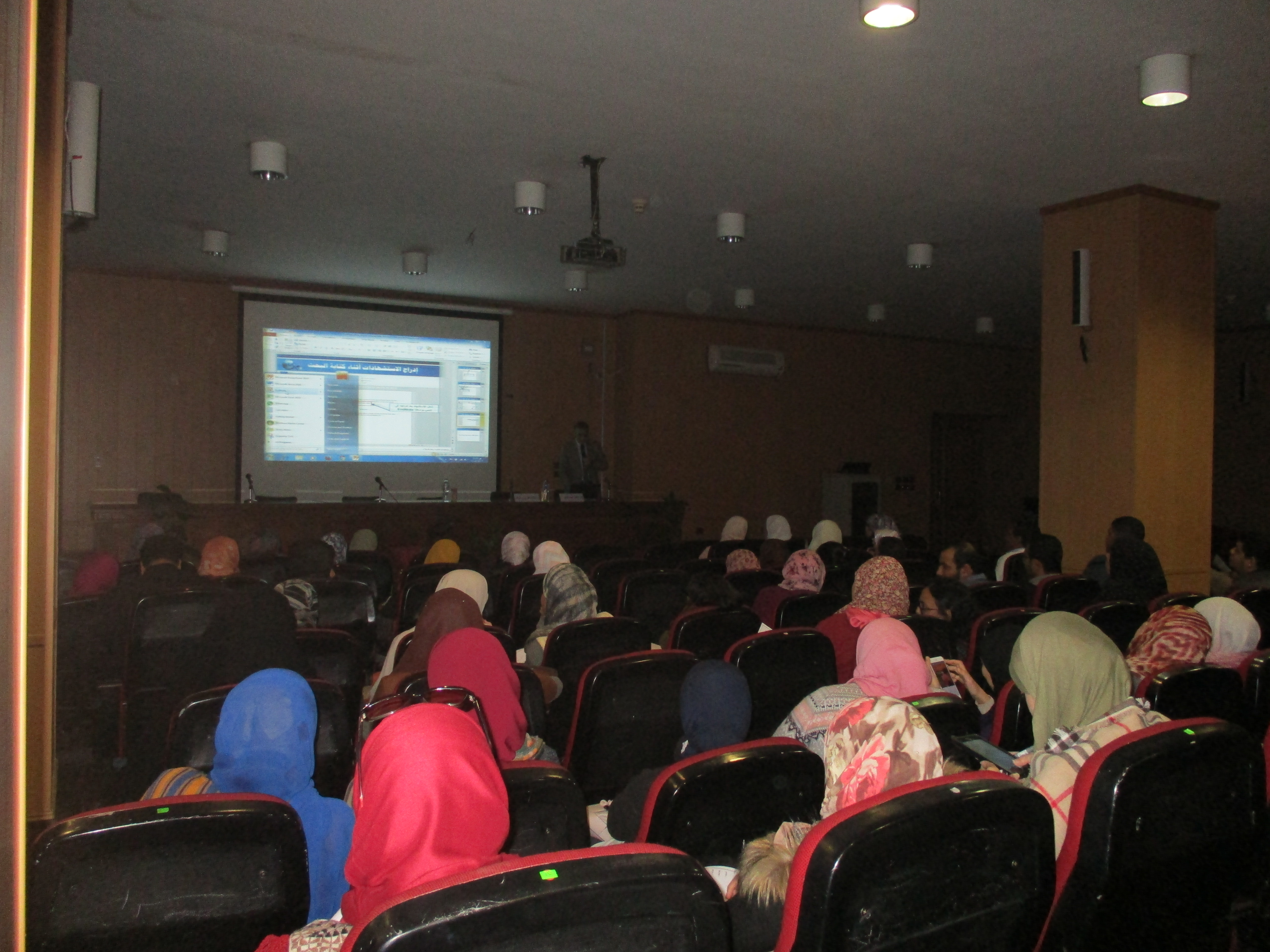 Al Alsun Faculty hosts a training workshop on the Endnote program for writing scientific references