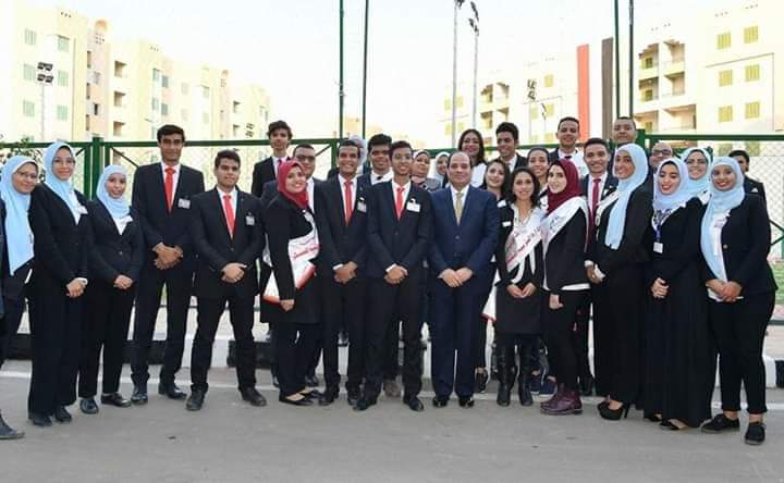 Ain Shams University students witness the President's tour to inaugurate a number of national projects