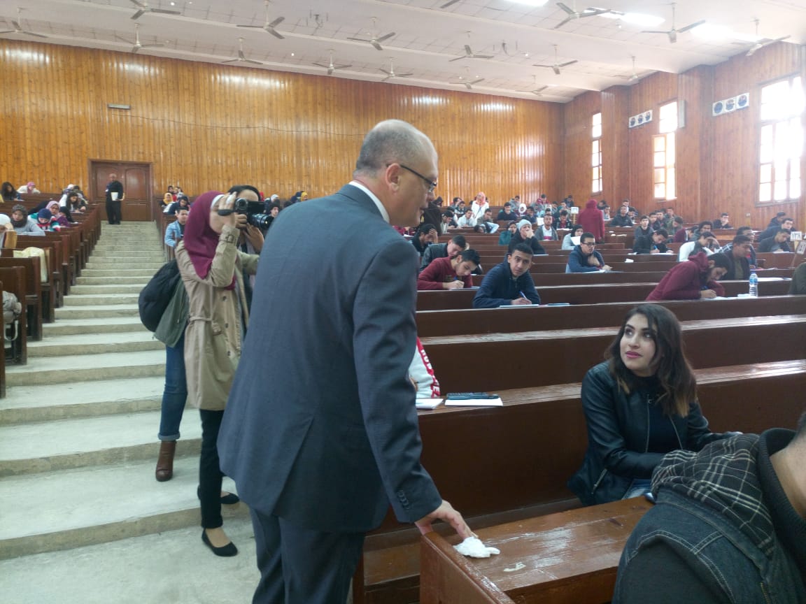 Dean of the Faculty of Commerce inspects the faculty examinations