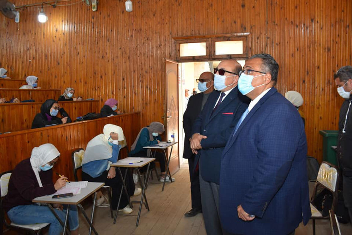 The Vice President of the University is on a tour to inspect the progress of the examinations at the Faculty of Education, amidst strict precautionary measures