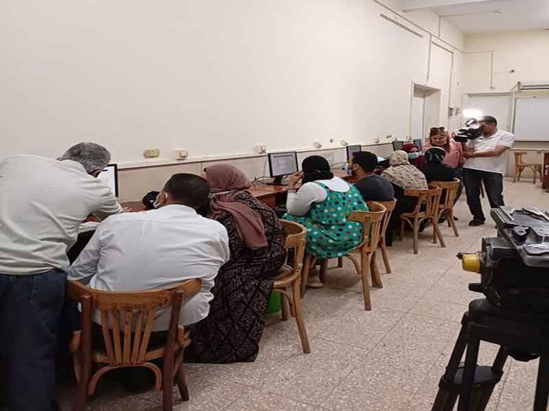 Students of the first stage continue to arrive at the coordination office at the Faculty of Agriculture