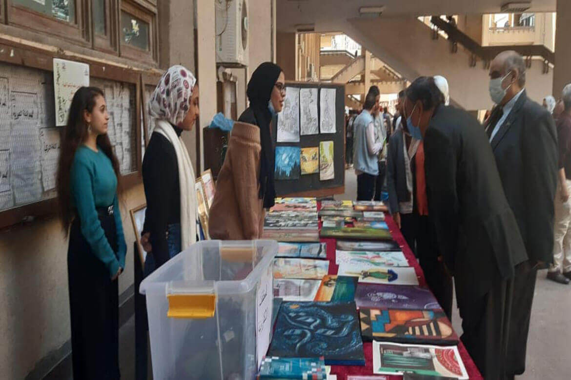 Faculty of Al-Alsun inaugurates the Environment Week with exhibitions for books, drawing and clothes