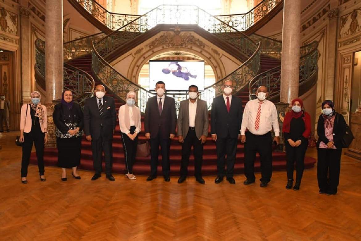 The President of Ain Shams University meets outstanding researchers who have received a scholarship from the Ministry of Social Solidarity