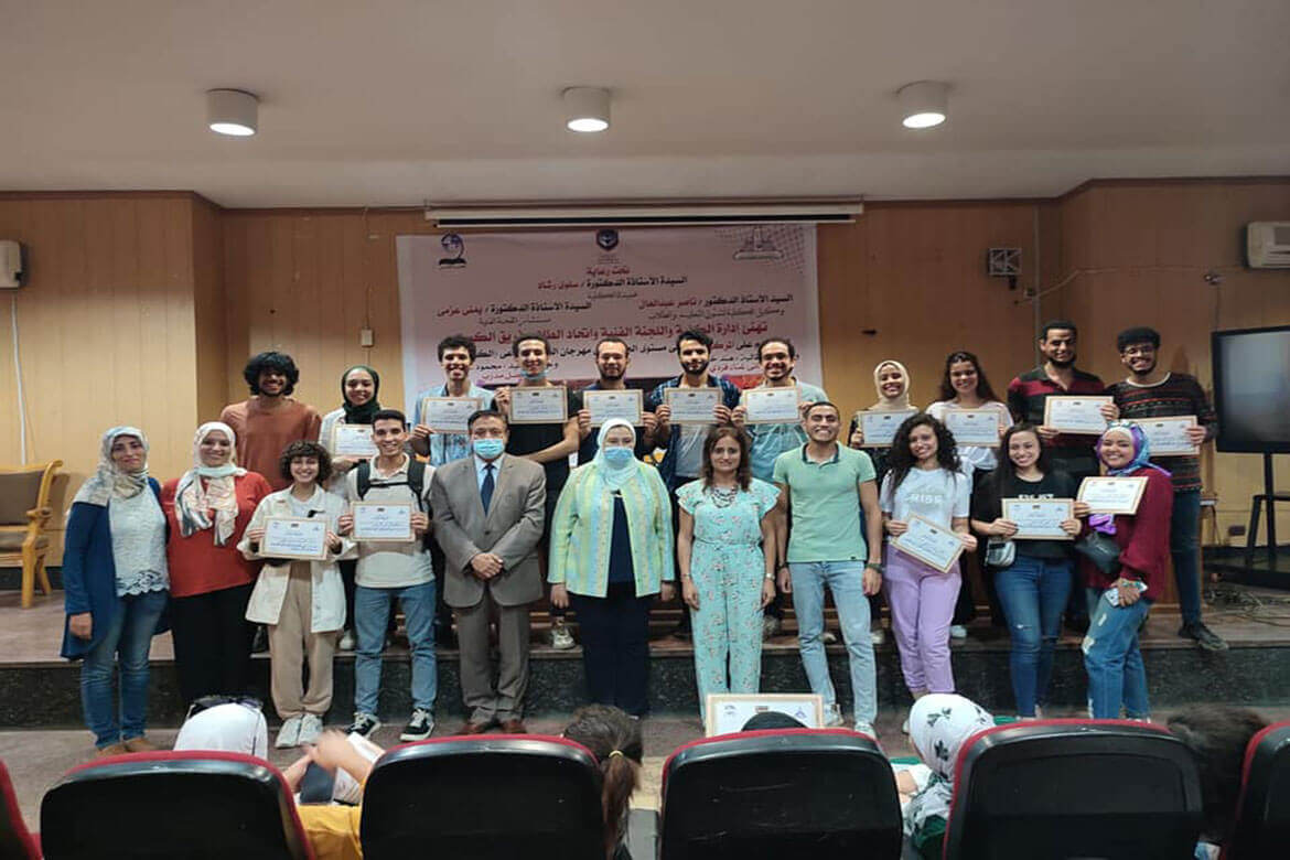 Faculty of Al-Alsun organizes a celebration to honor the acting team and the choir team that won first place at the university level