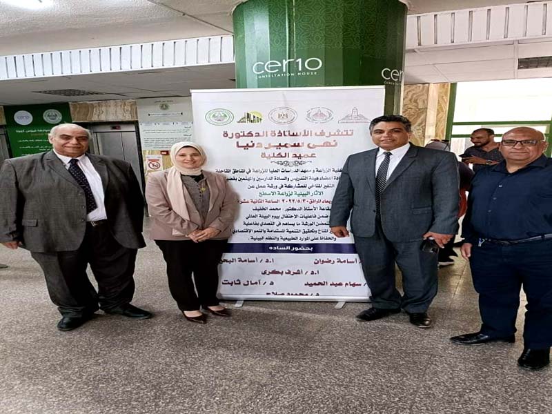 A workshop on rooftop cultivation at the Faculty of Graduate Studies and Environmental Research