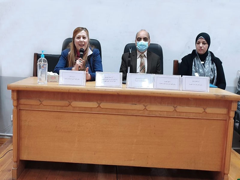 An interactive seminar at the Faculty of Childhood discussing human skills and their relationship to improving the quality of life among university students