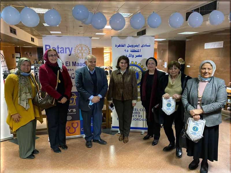 Charity exhibition of clothes at nominal prices at the Faculty of Medicine