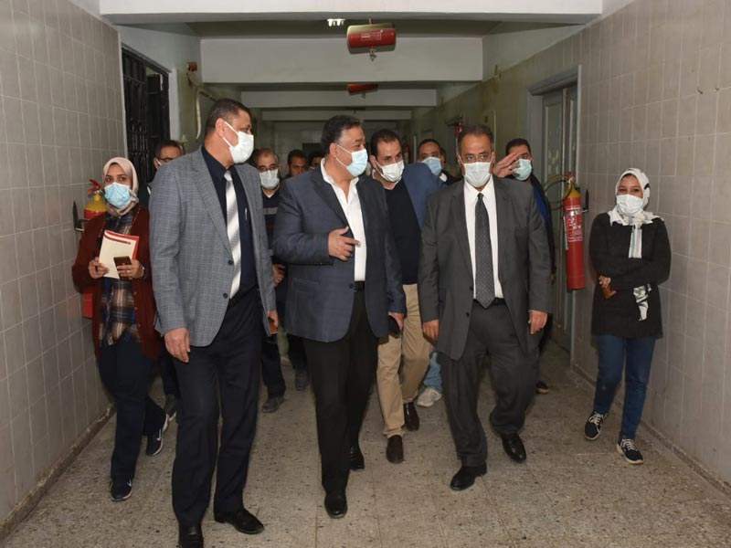 The Vice President of Ain Shams University for Education and Students inspects the development works and raise the efficiency of the university press