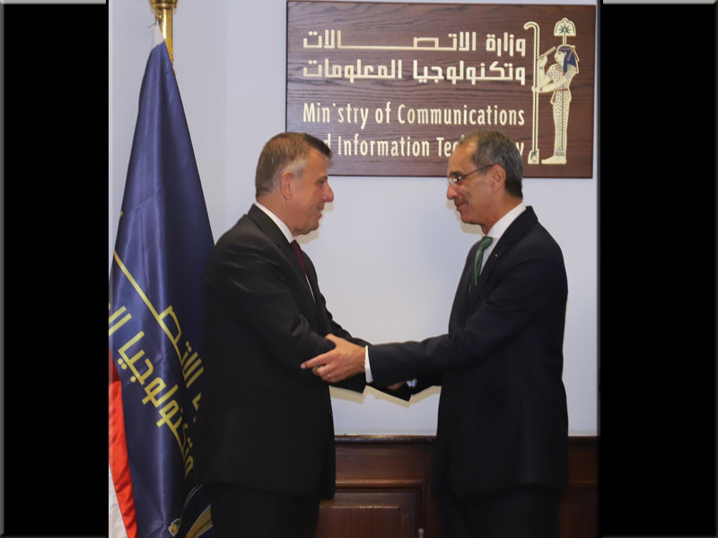 The Minister of Communications and the President of Ain Shams University witness the signing of a cooperation protocol between the Faculty of Environmental Research and the Ministry of Communications