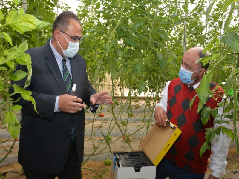 An inspection tour of the Faculty of Agriculture for the two Vice Presidents of Ain Shams University